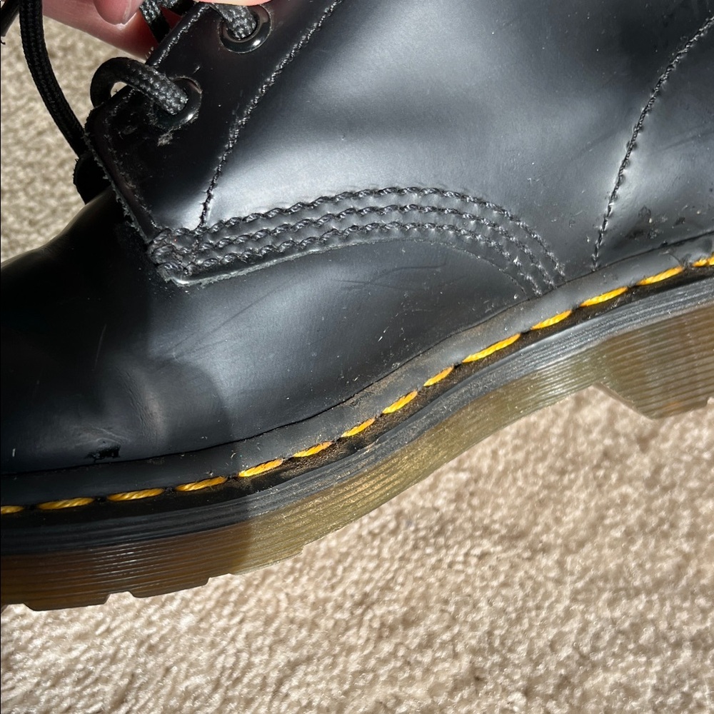 Doc Martins Boot, gently used - image 14